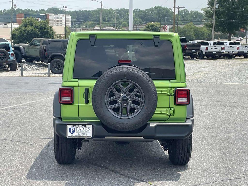 new 2025 Jeep Wrangler car, priced at $46,186
