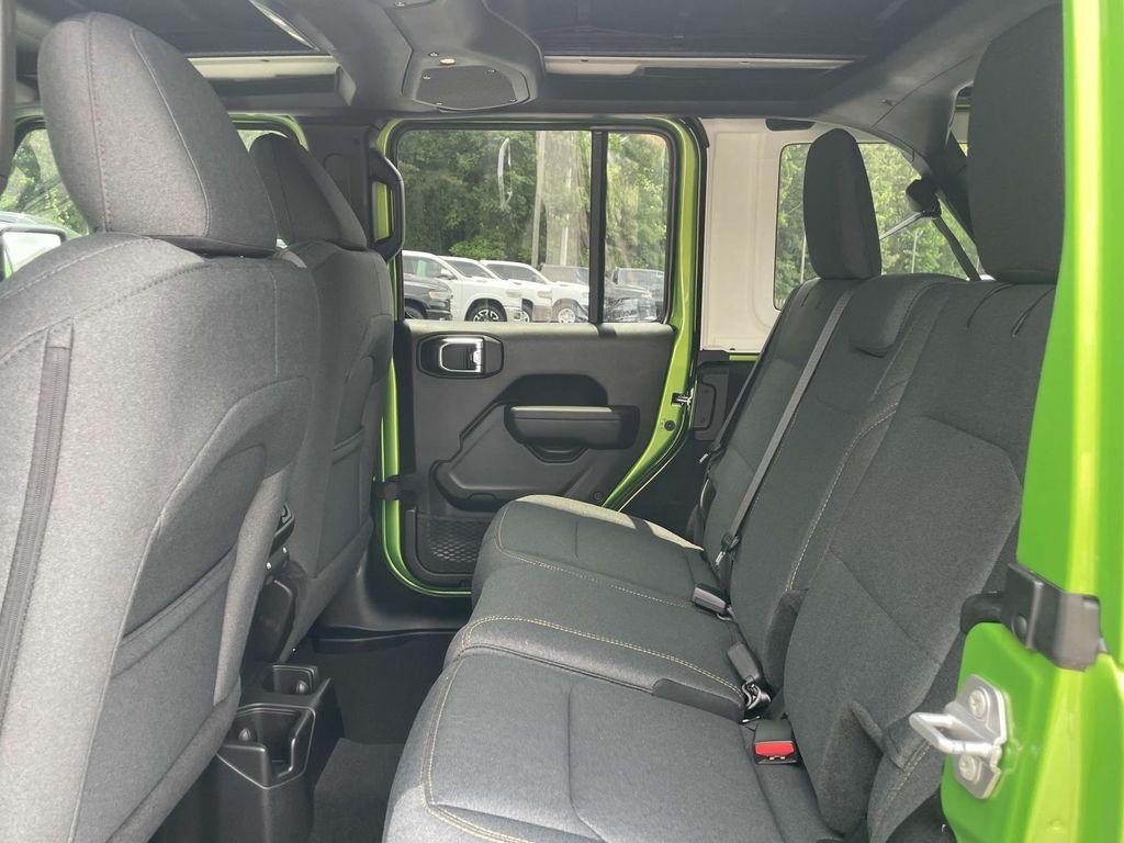 new 2025 Jeep Wrangler car, priced at $46,186