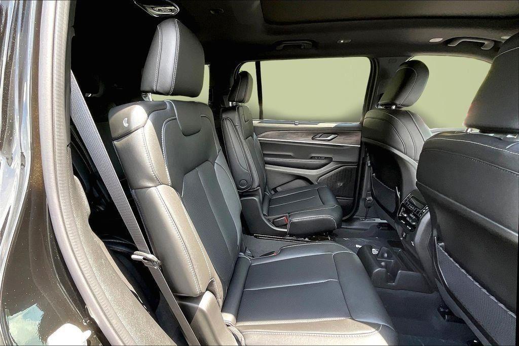 new 2024 Jeep Grand Cherokee L car, priced at $48,910