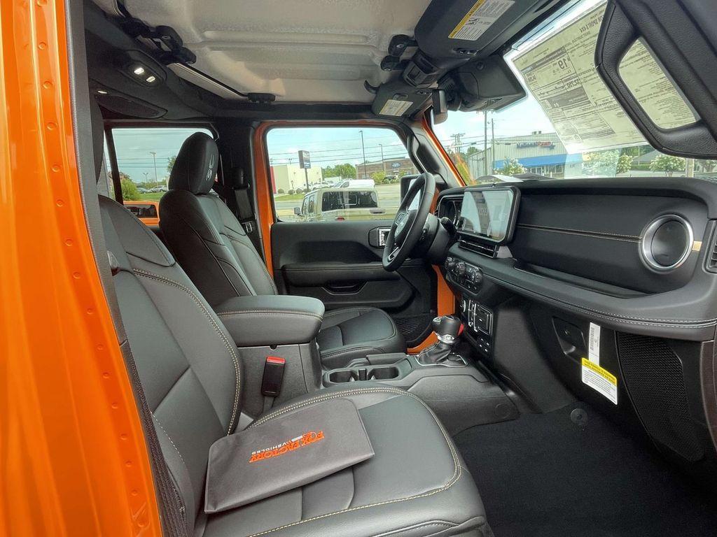 new 2025 Jeep Gladiator car, priced at $67,000