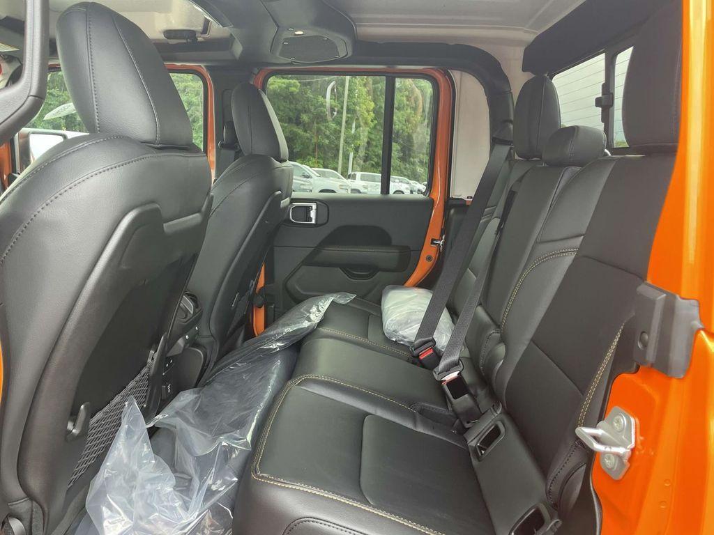 new 2025 Jeep Gladiator car, priced at $67,000