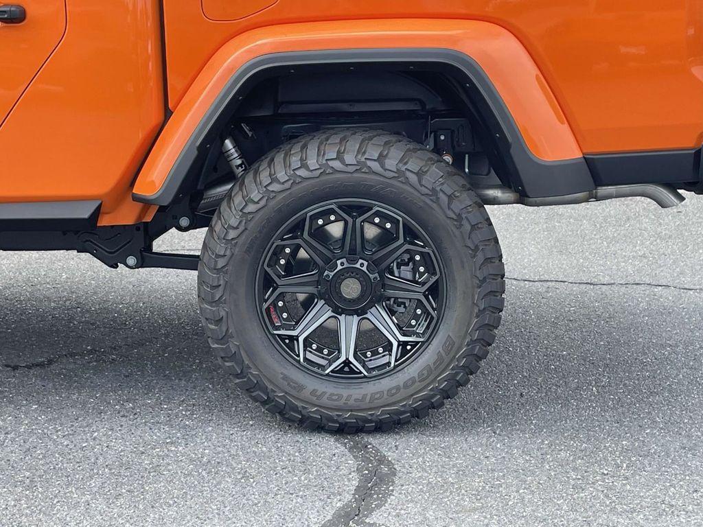 new 2025 Jeep Gladiator car, priced at $67,000