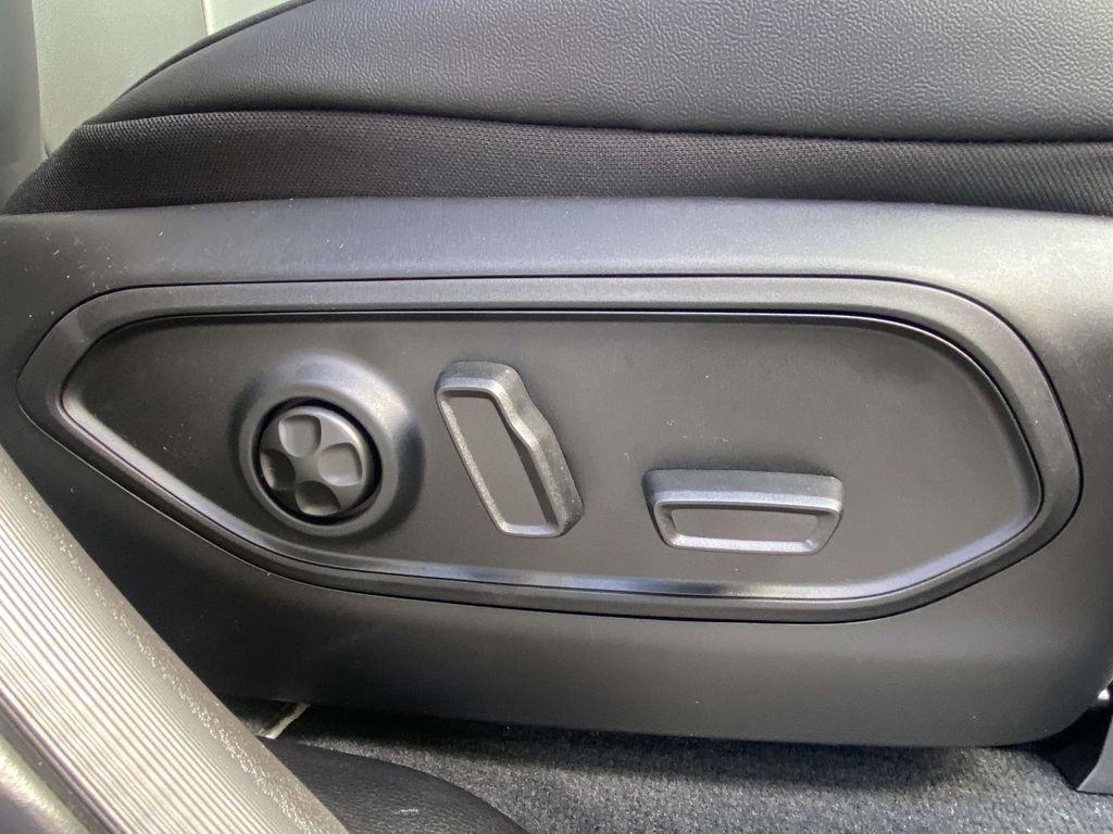 new 2025 Jeep Grand Cherokee L car, priced at $39,495