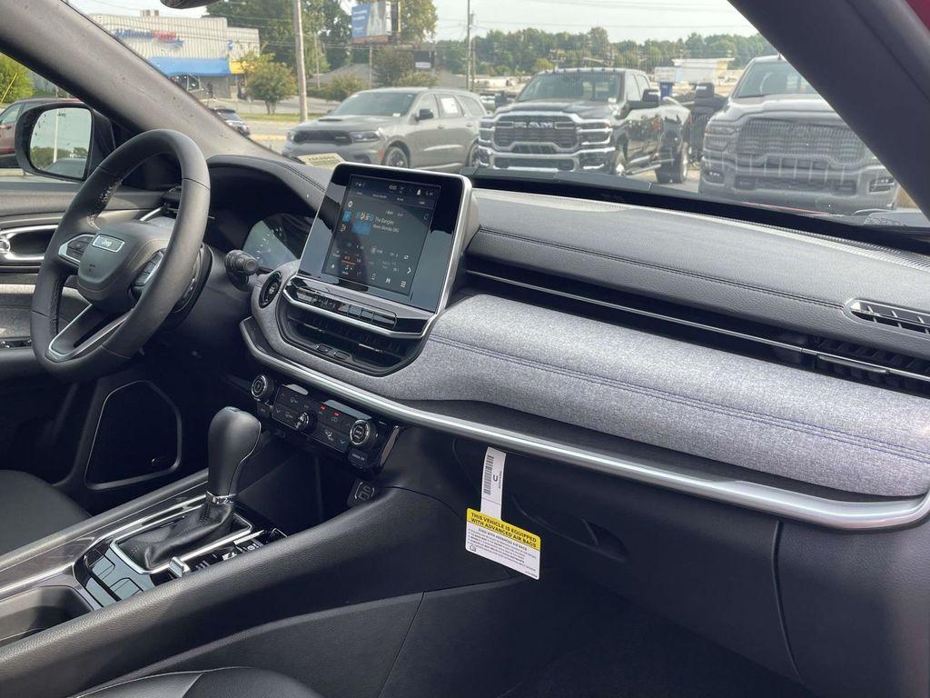 new 2025 Jeep Compass car, priced at $30,210