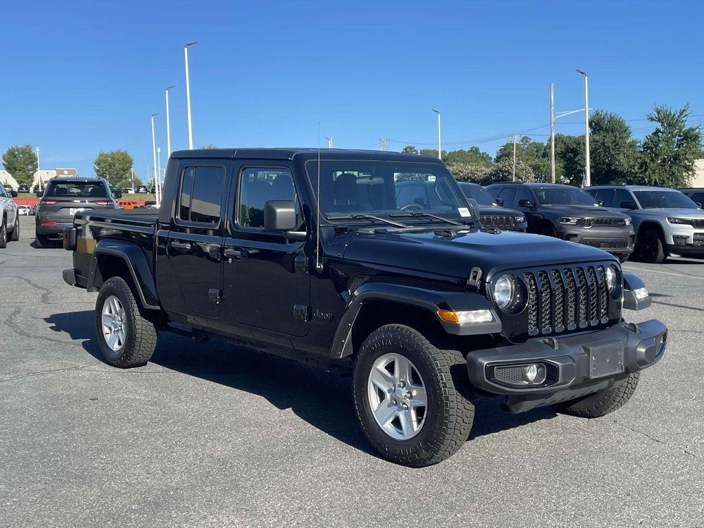 used 2023 Jeep Gladiator car, priced at $31,000