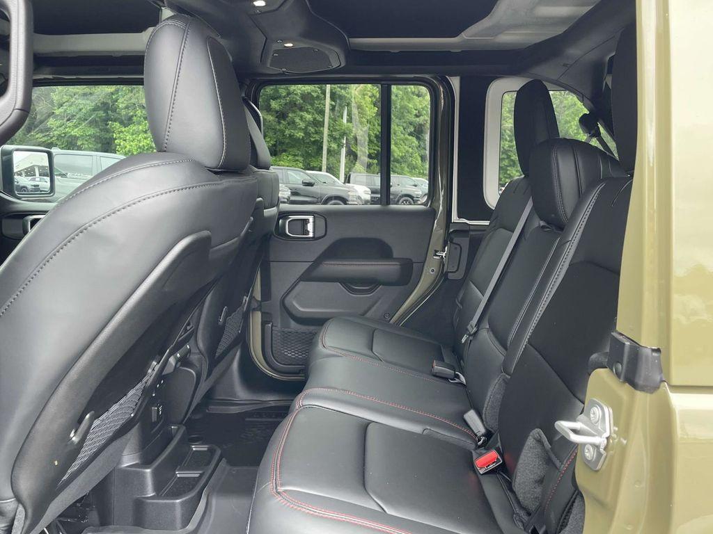new 2025 Jeep Wrangler car