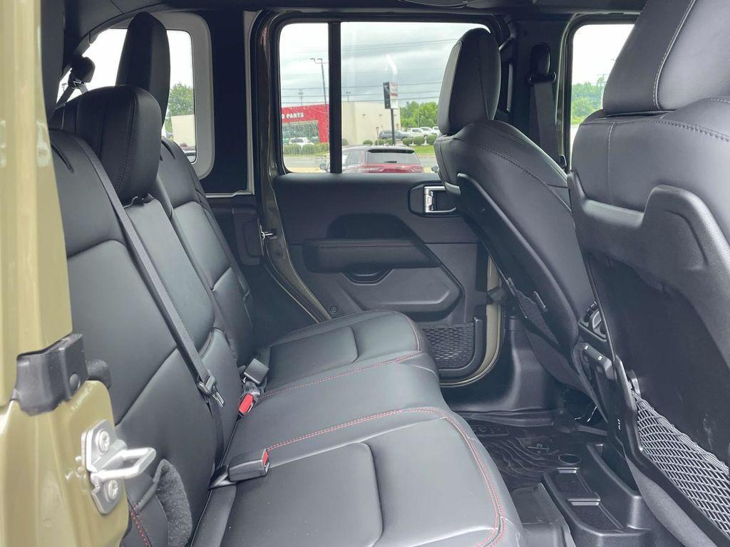 new 2025 Jeep Wrangler car