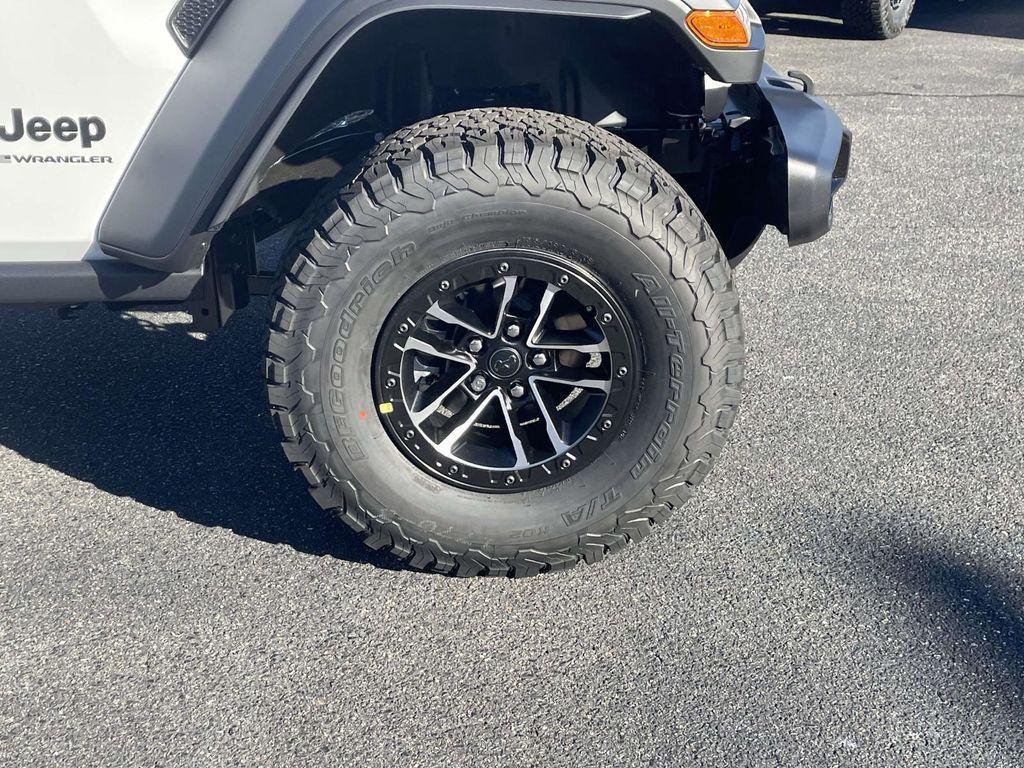 new 2026 Jeep Wrangler car, priced at $54,325