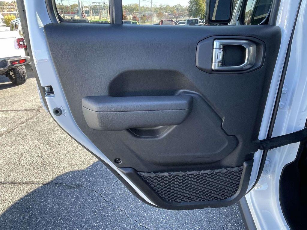 new 2026 Jeep Wrangler car, priced at $54,325