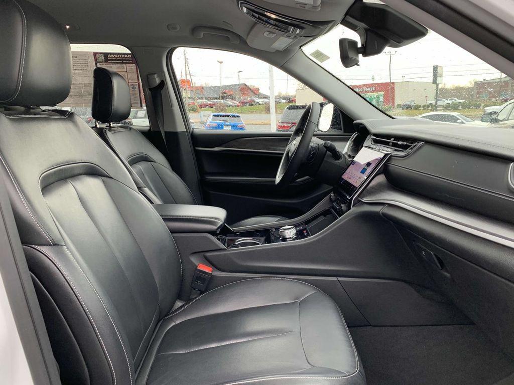 used 2023 Jeep Grand Cherokee car, priced at $28,499