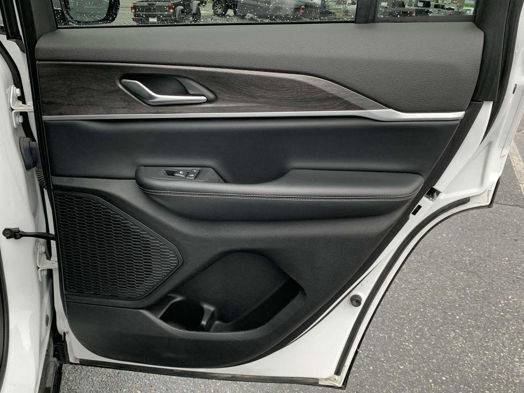 used 2023 Jeep Grand Cherokee car, priced at $28,499