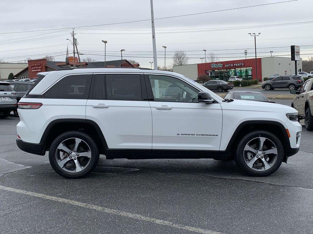 used 2023 Jeep Grand Cherokee car, priced at $28,499