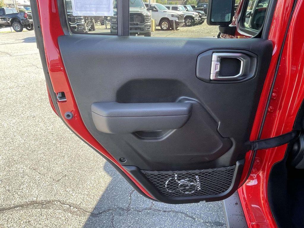 new 2025 Jeep Wrangler car, priced at $55,410