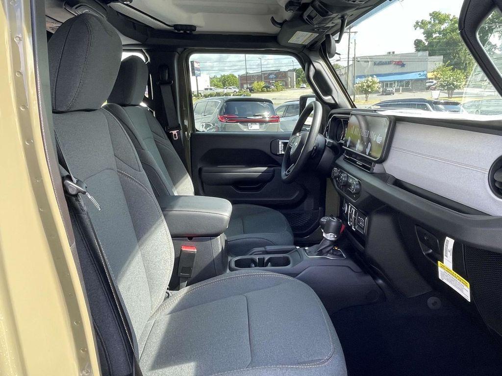 new 2025 Jeep Wrangler car, priced at $37,819