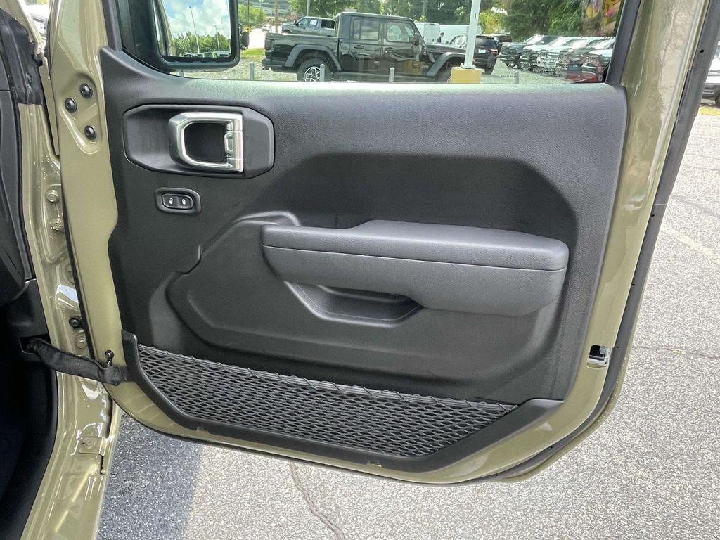 new 2025 Jeep Wrangler car, priced at $37,819