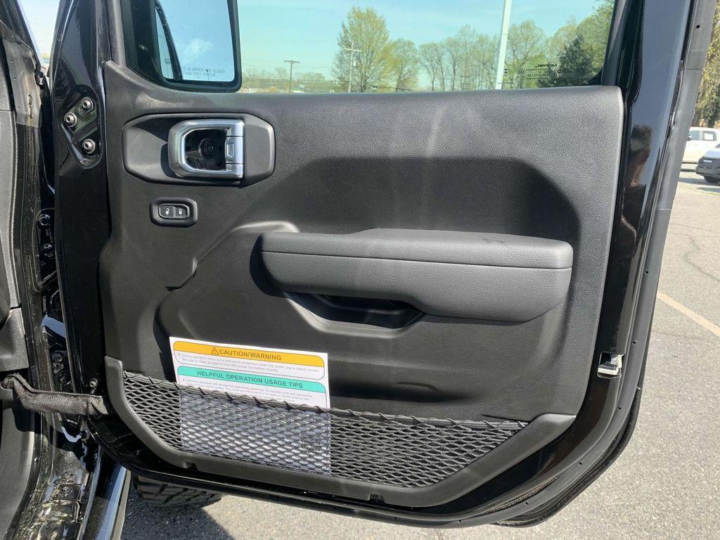 new 2025 Jeep Wrangler car, priced at $68,445