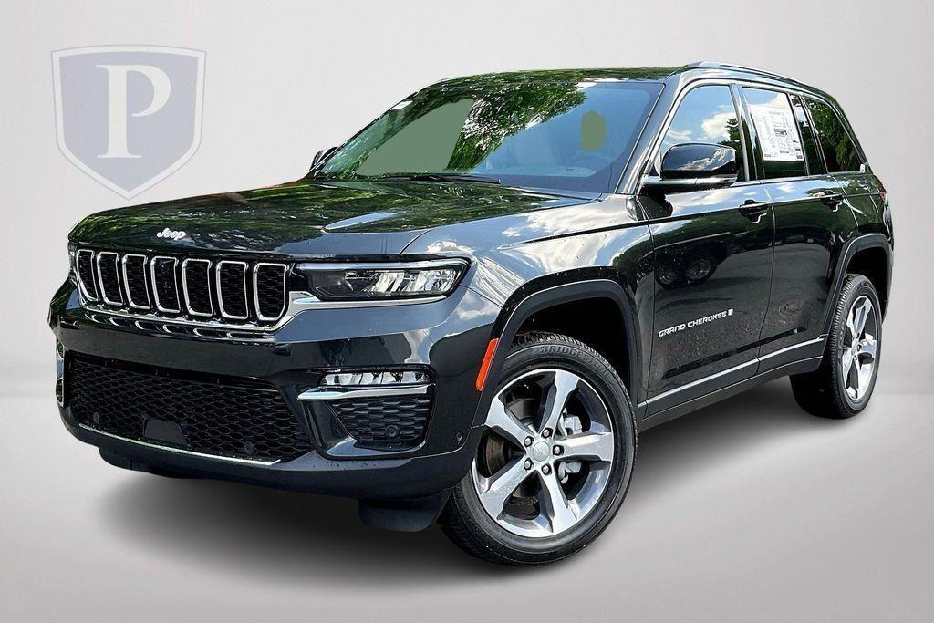 new 2024 Jeep Grand Cherokee car, priced at $45,205