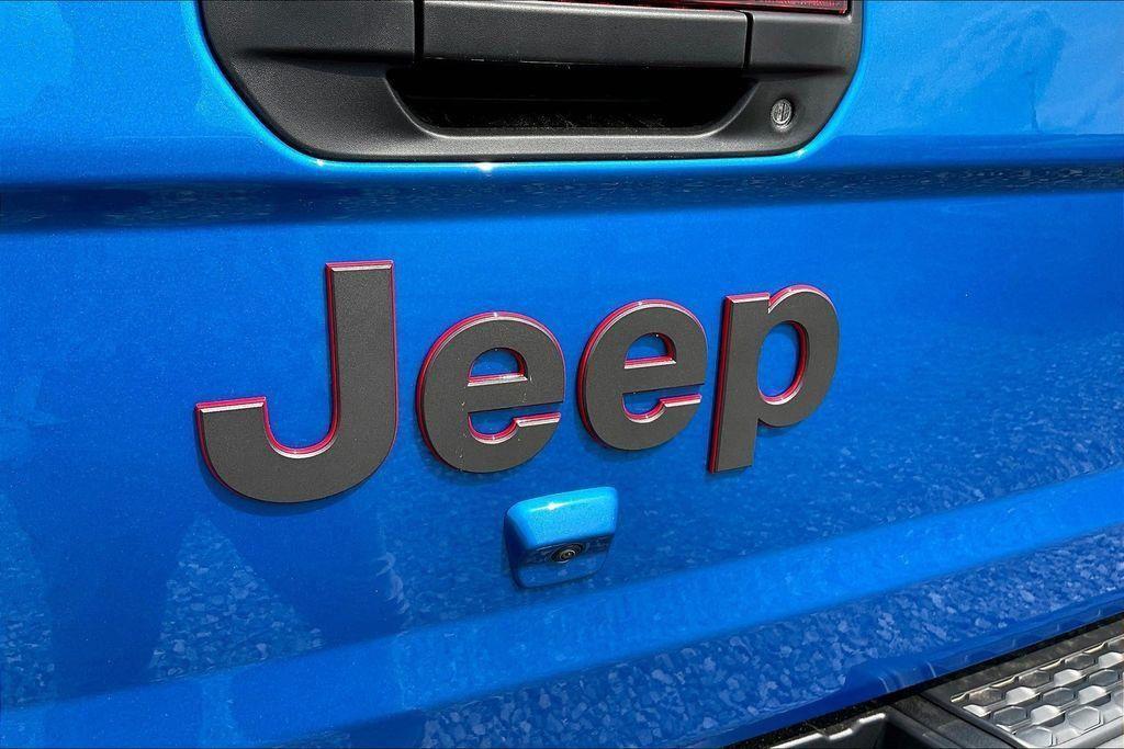 new 2024 Jeep Gladiator car, priced at $52,065