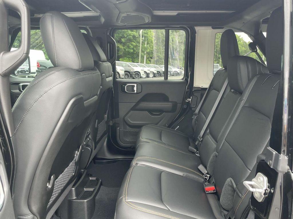 new 2025 Jeep Wrangler car, priced at $51,727