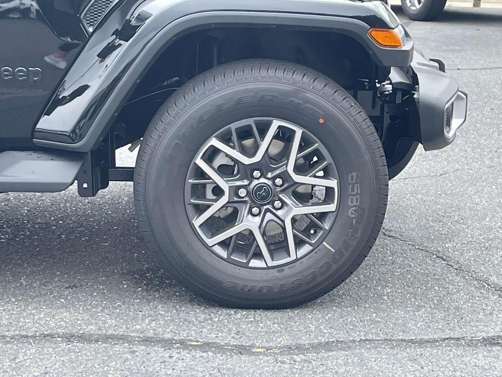 new 2025 Jeep Wrangler car, priced at $51,727