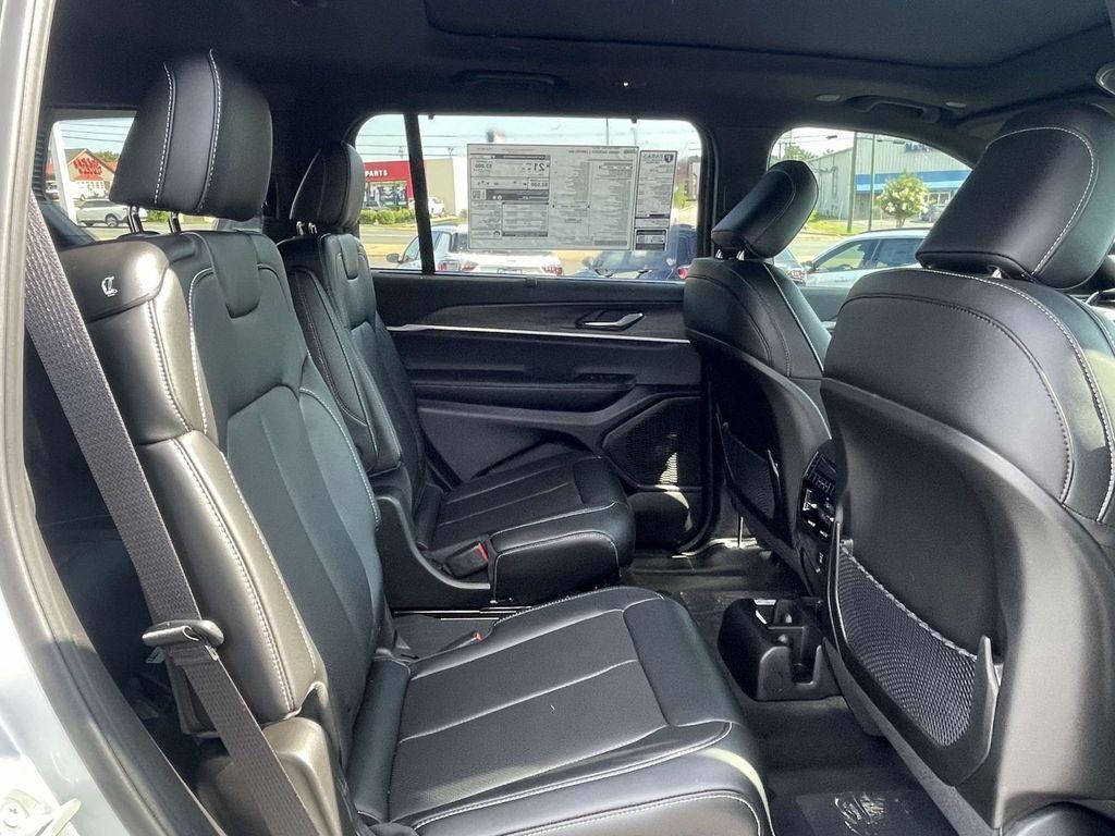 new 2025 Jeep Grand Cherokee L car, priced at $47,495