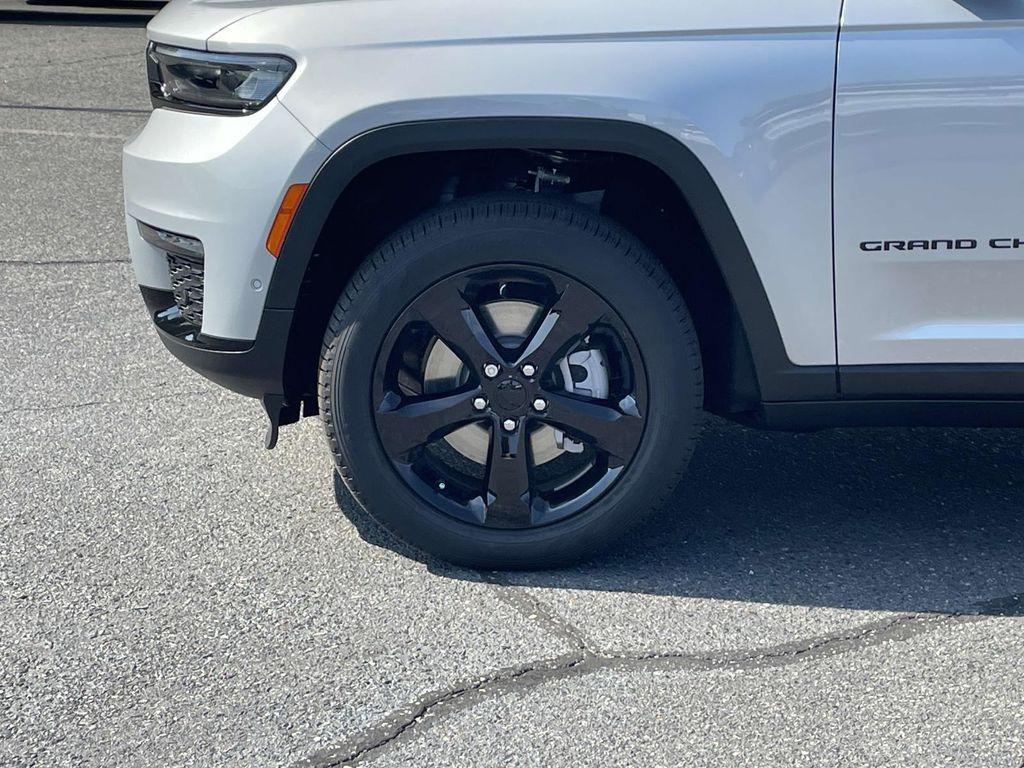 new 2025 Jeep Grand Cherokee L car, priced at $47,495