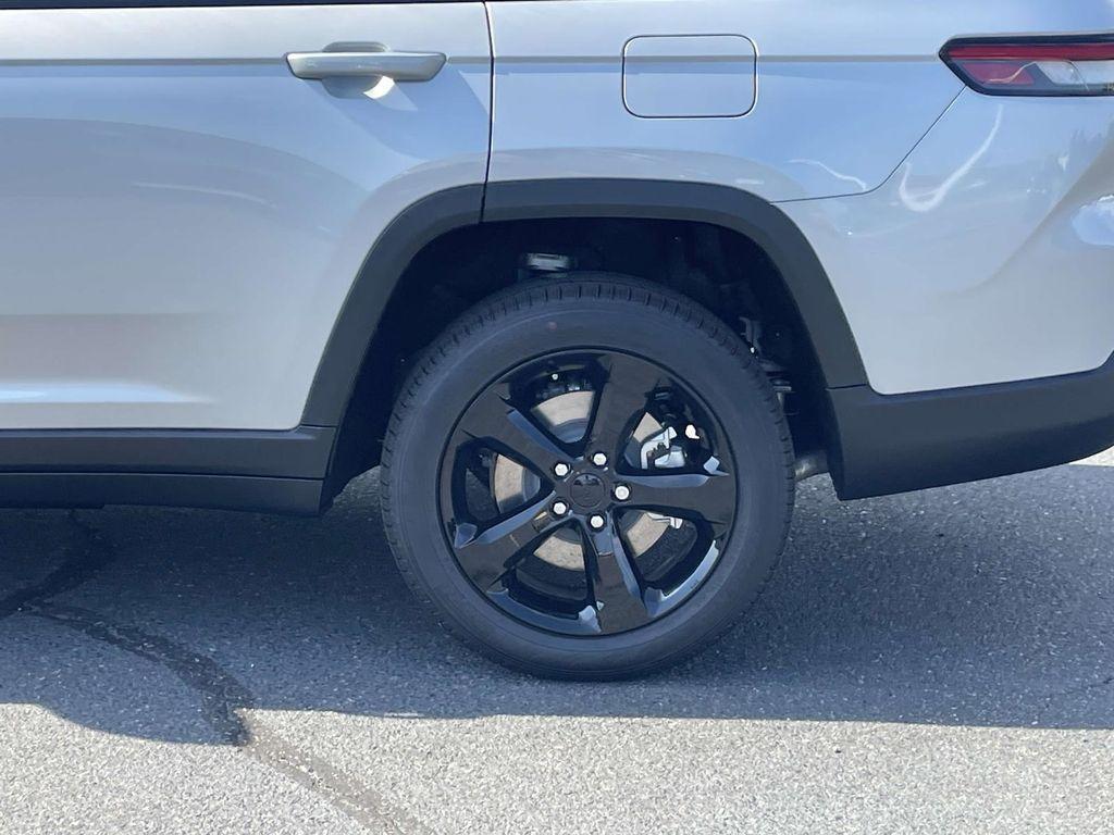 new 2025 Jeep Grand Cherokee L car, priced at $47,495