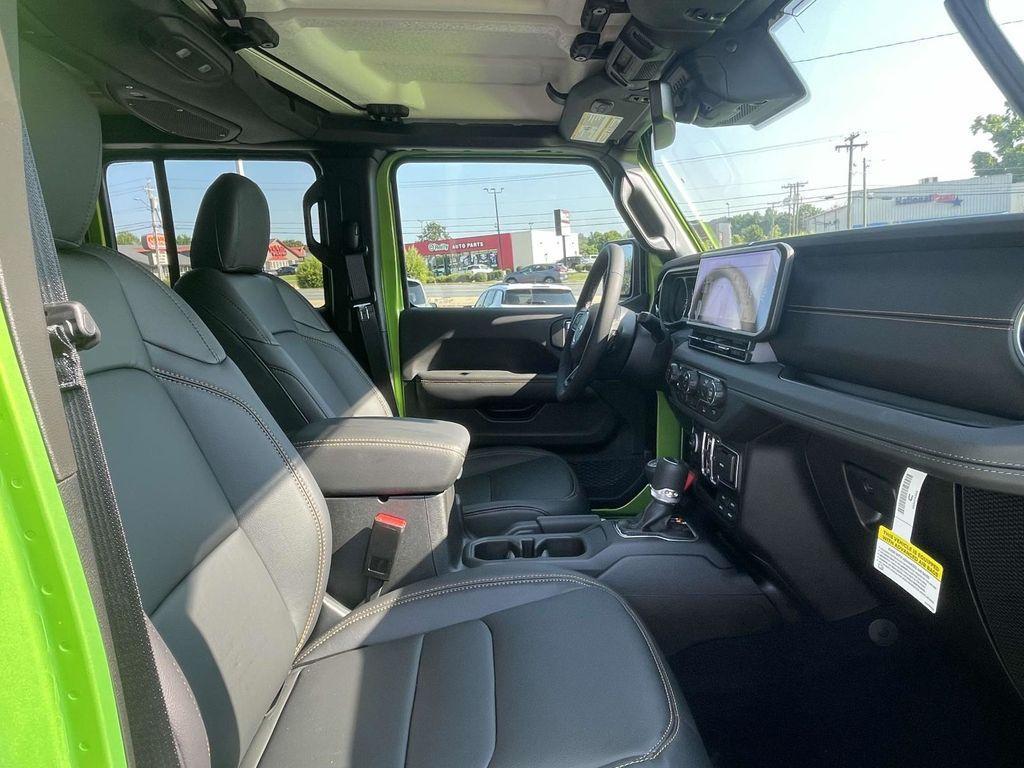 new 2025 Jeep Gladiator car, priced at $71,334