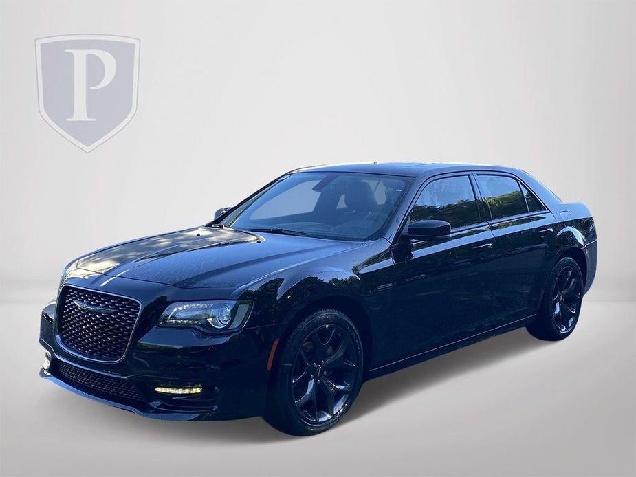 new 2023 Chrysler 300 car, priced at $39,995