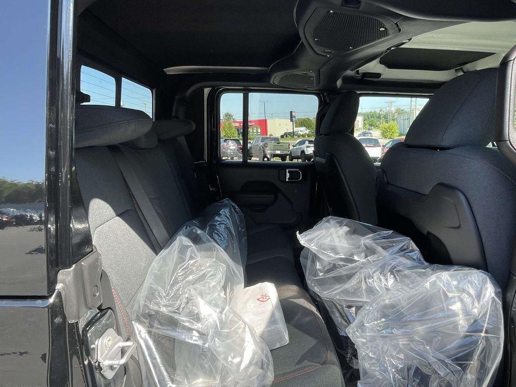 new 2025 Jeep Gladiator car, priced at $50,130