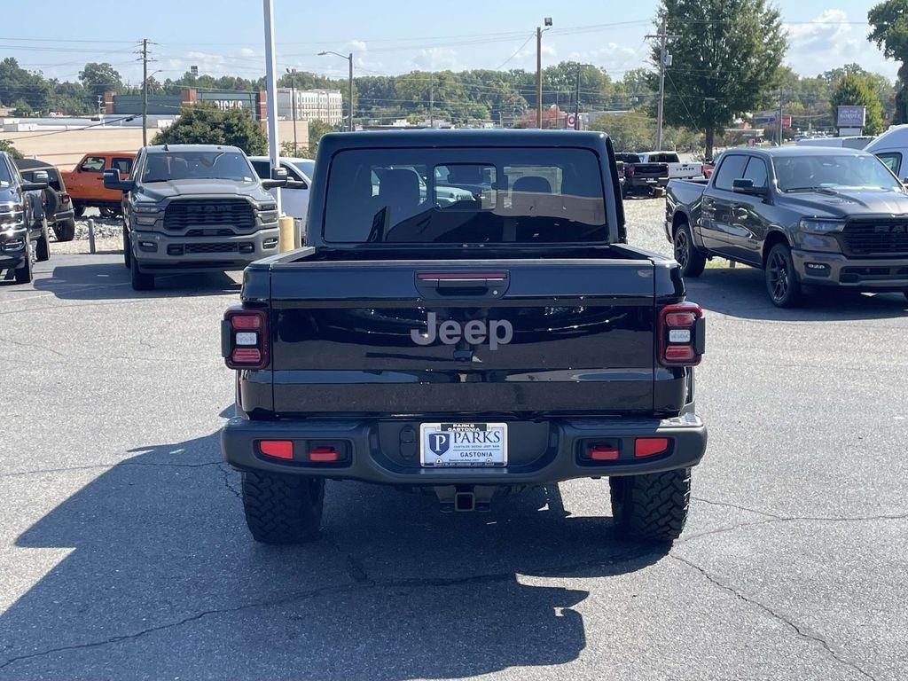 new 2025 Jeep Gladiator car, priced at $50,130