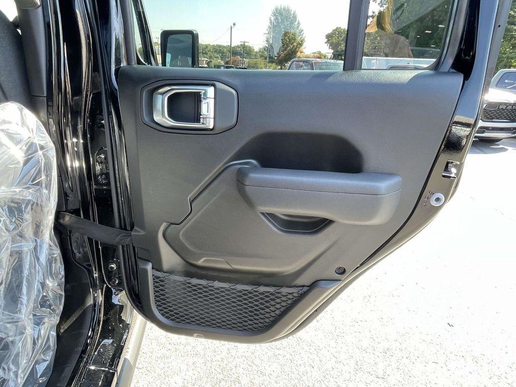 new 2025 Jeep Gladiator car, priced at $50,130