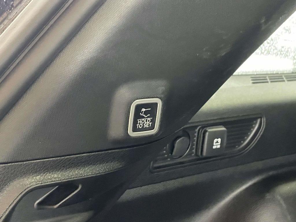 used 2024 Jeep Grand Cherokee car, priced at $30,250