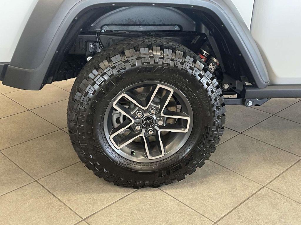 new 2025 Jeep Gladiator car, priced at $42,995