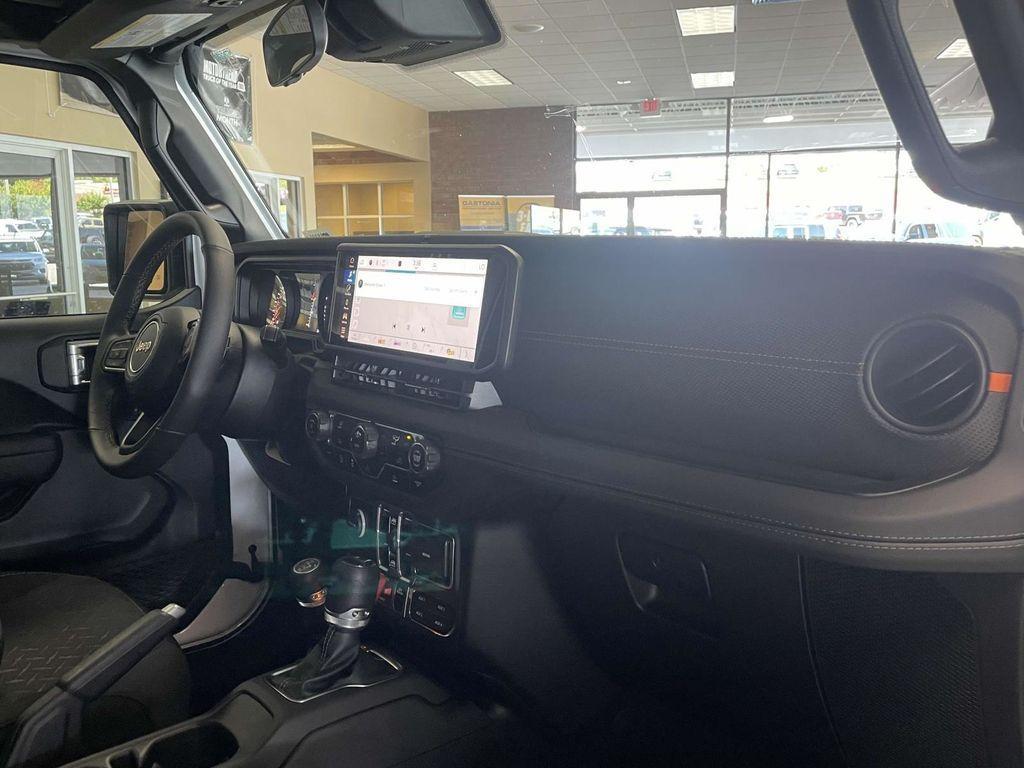 new 2025 Jeep Gladiator car, priced at $42,995