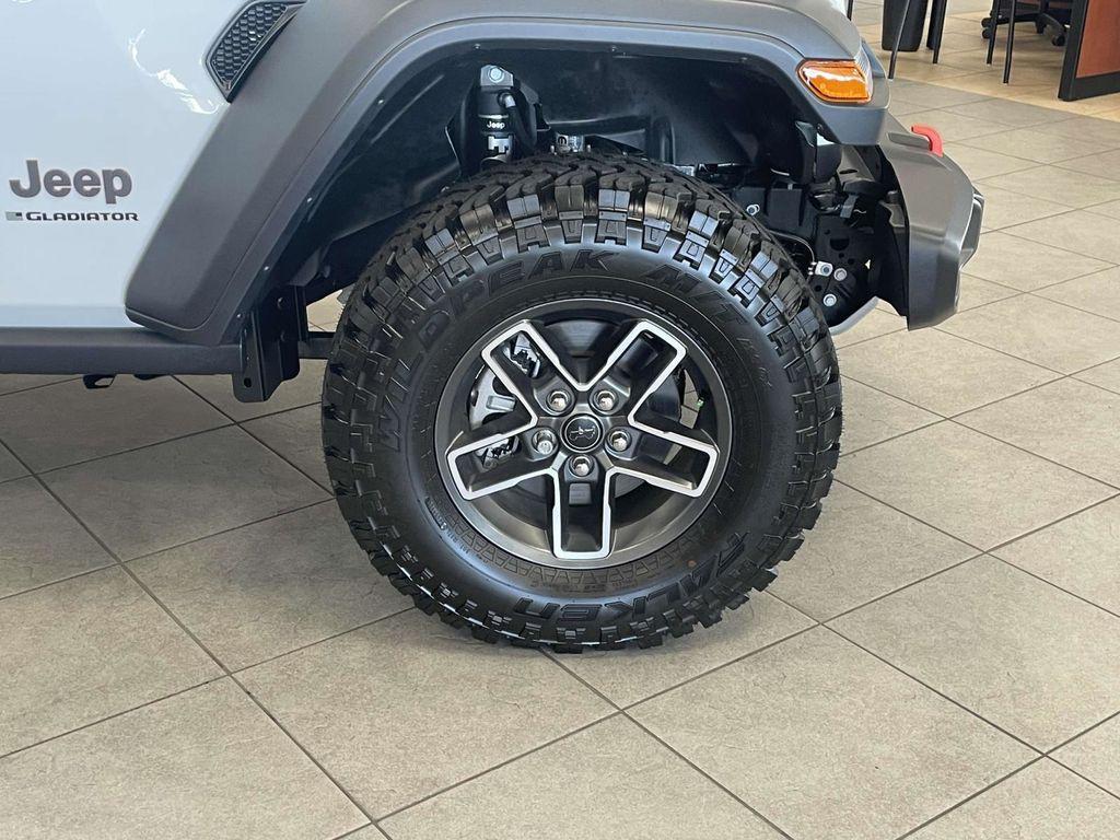 new 2025 Jeep Gladiator car, priced at $42,995