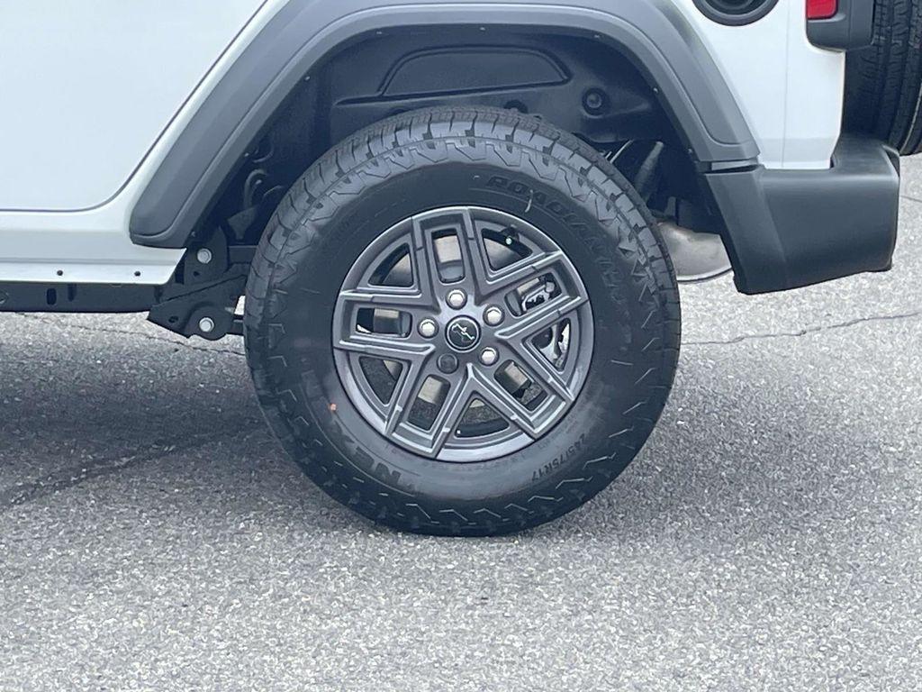 new 2025 Jeep Wrangler car, priced at $45,591