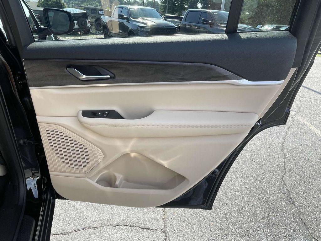 new 2025 Jeep Grand Cherokee L car, priced at $38,995