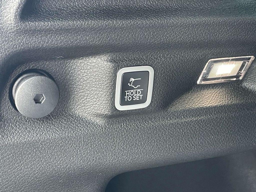 new 2025 Jeep Grand Cherokee L car, priced at $38,995