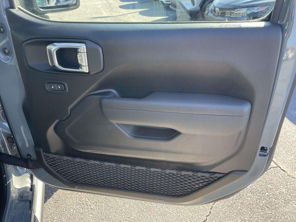 new 2026 Jeep Gladiator car, priced at $54,400