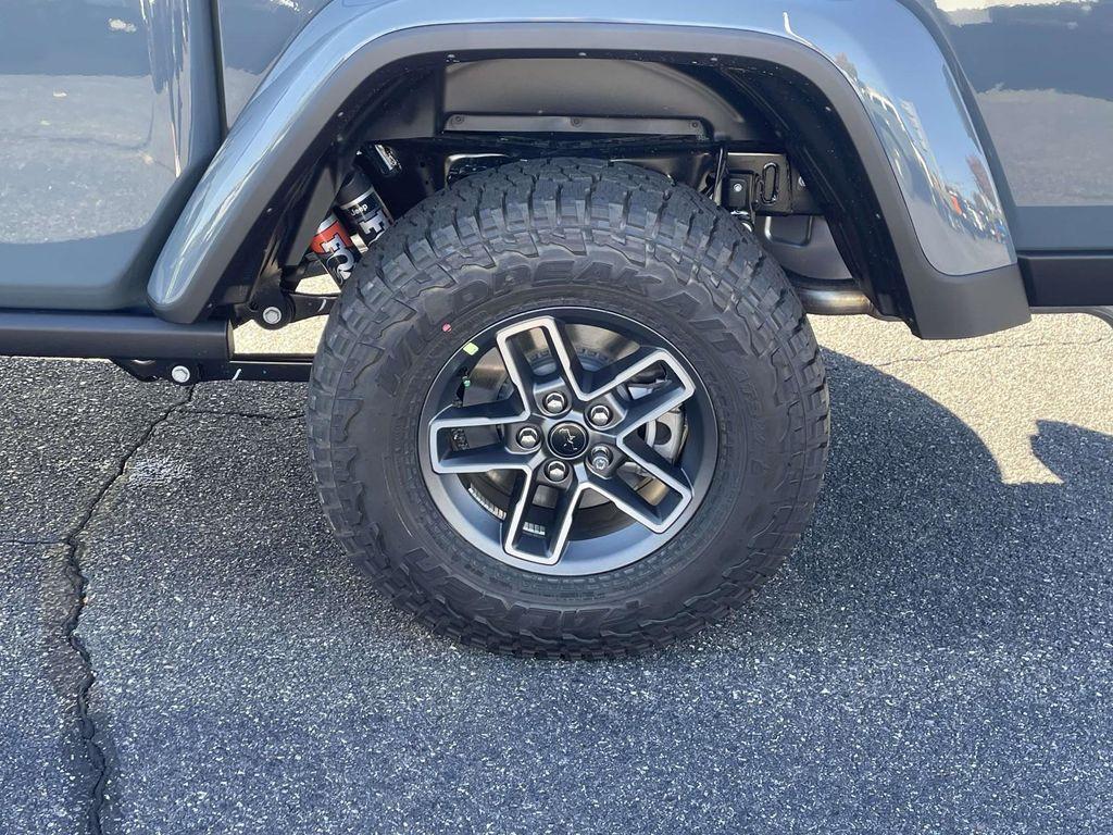 new 2026 Jeep Gladiator car, priced at $54,400