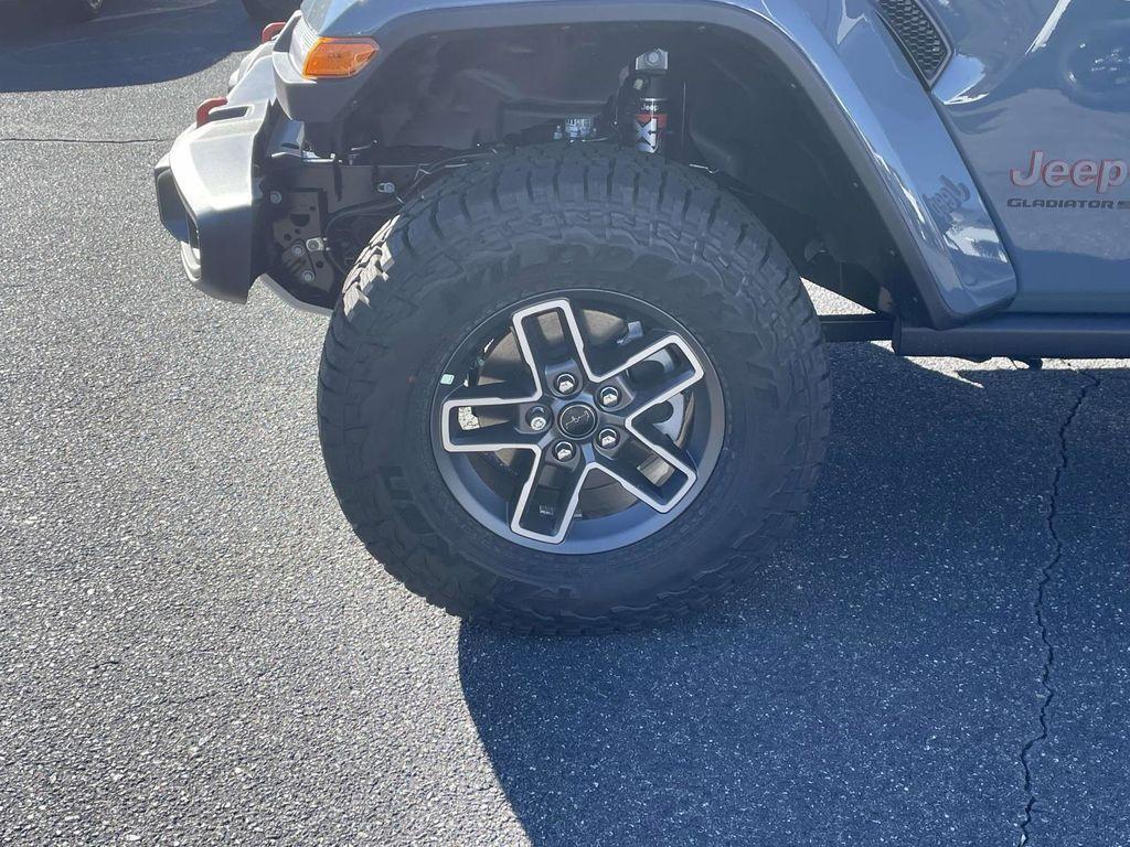 new 2026 Jeep Gladiator car, priced at $54,400