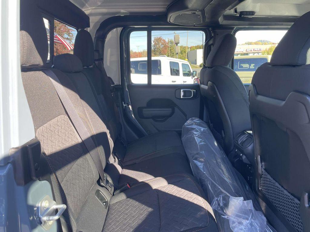 new 2026 Jeep Gladiator car, priced at $54,400