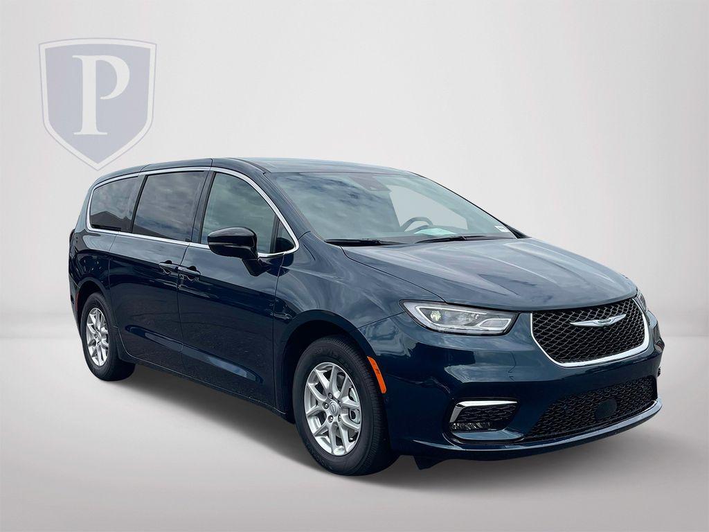 new 2025 Chrysler Pacifica car, priced at $43,970