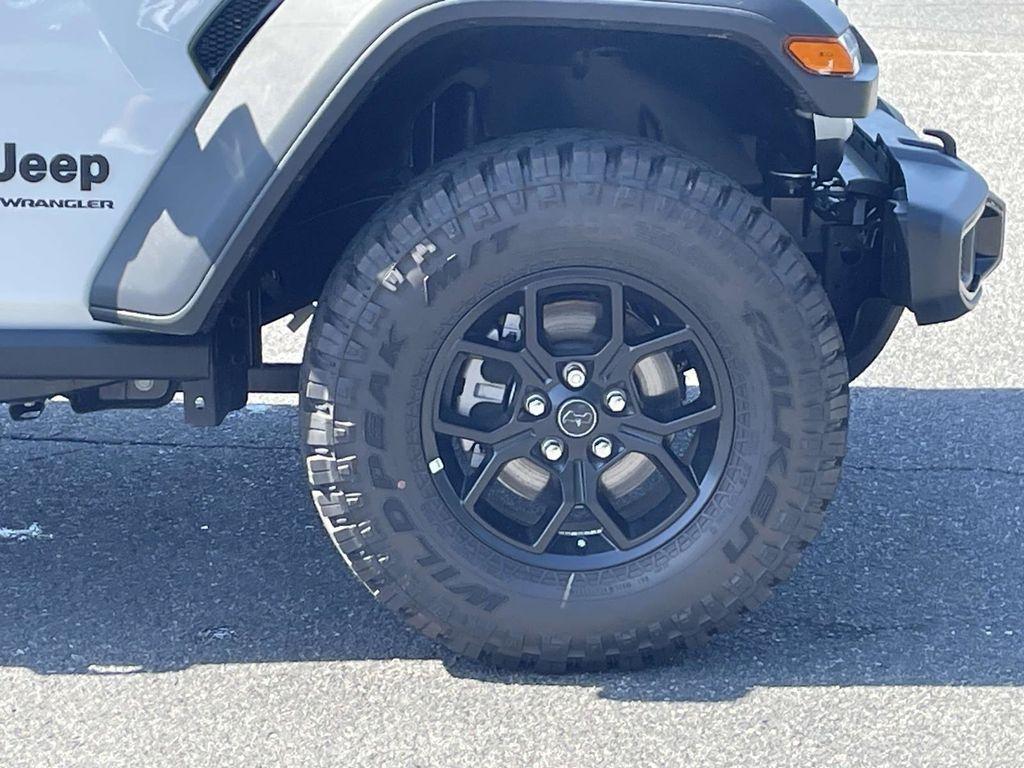 new 2025 Jeep Wrangler car