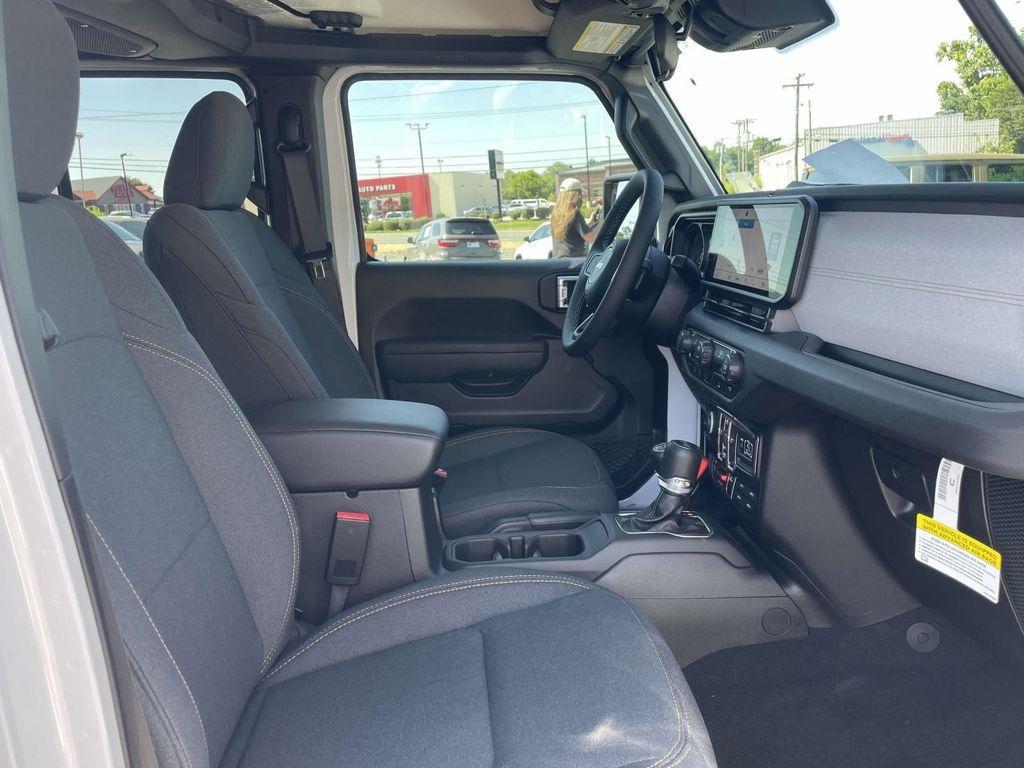 new 2025 Jeep Wrangler car