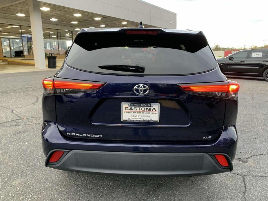 used 2022 Toyota Highlander car, priced at $32,483