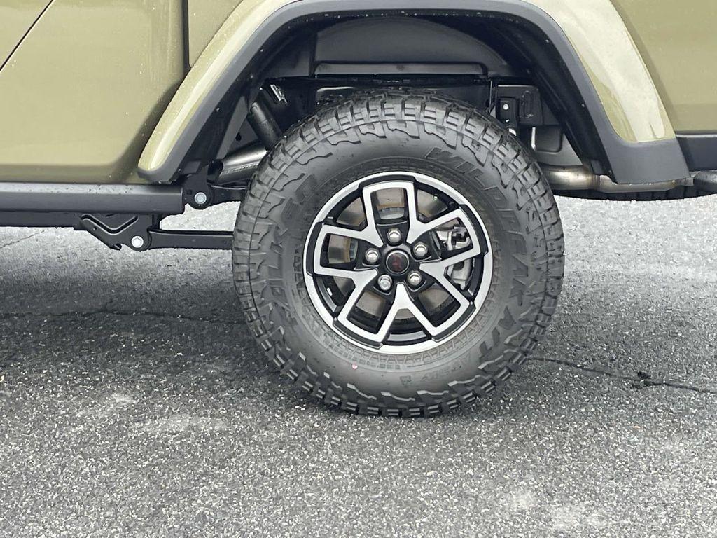 new 2025 Jeep Gladiator car, priced at $52,500