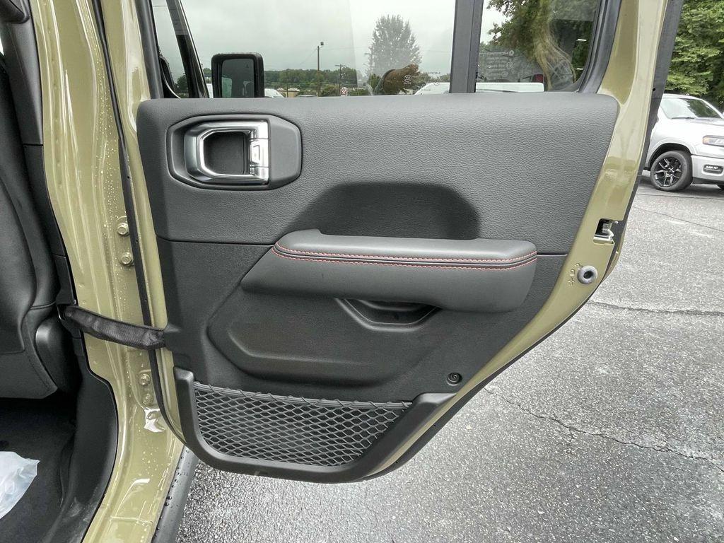 new 2025 Jeep Gladiator car, priced at $52,500