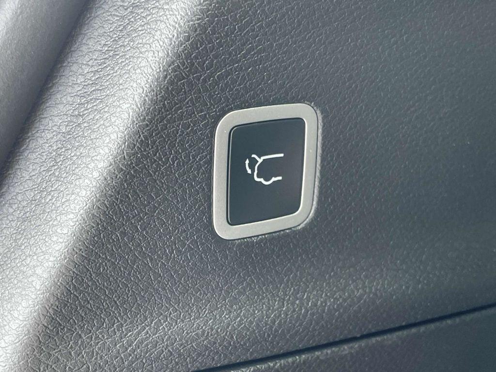 new 2025 Chrysler Voyager car, priced at $37,495